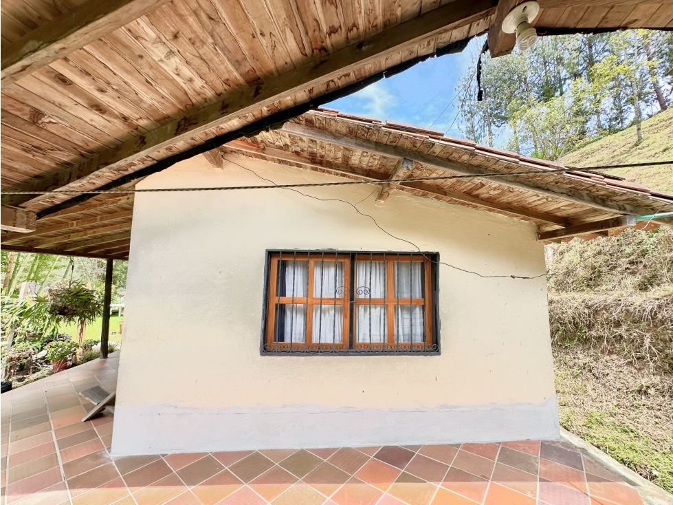 Hermoso lote con casa en Santuario — foto 3
