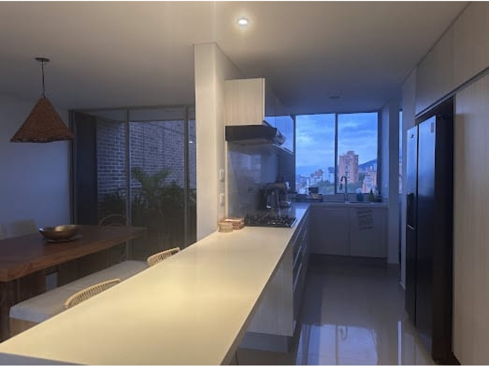 Espacio, confort y ubicación premium en Loma de Benedictinos. — foto 6