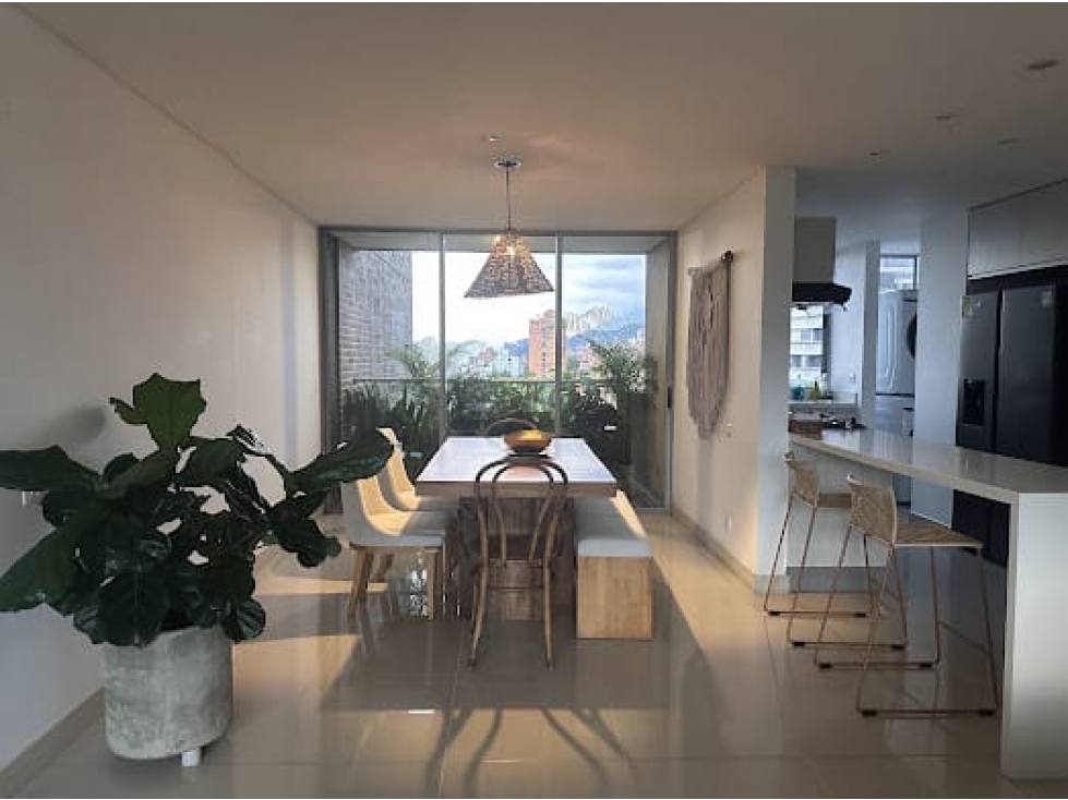 Espacio, confort y ubicación premium en Loma de Benedictinos. — foto 3