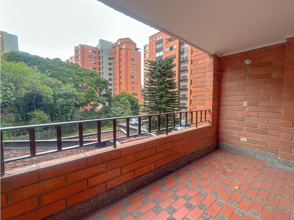 ¡Vive en el corazÃ³n de El Poblado con todas las comodidades!