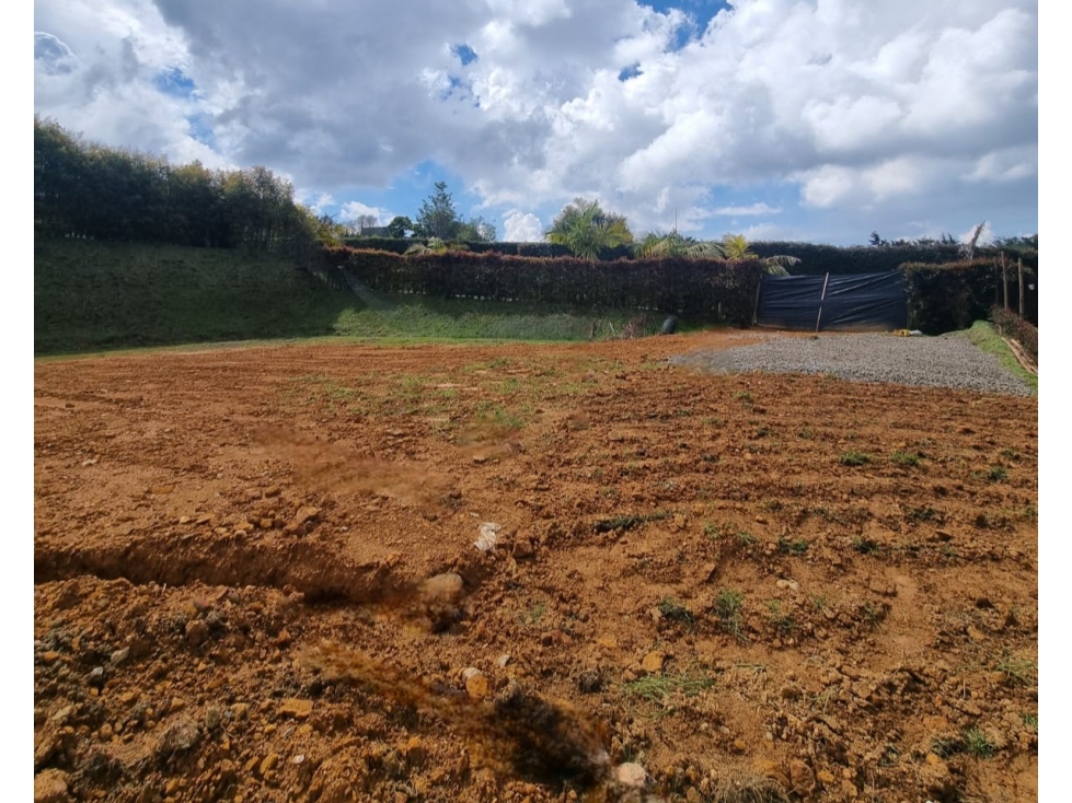 Lote en unidad cerrada en Alto de Las Palmas con vista a reserva — foto 5