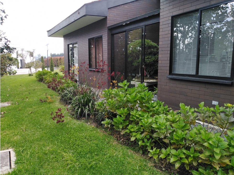 Hermosa casa de 1 nivel, Alto de Las Palmas, Escuela de Ingenieros — foto 3