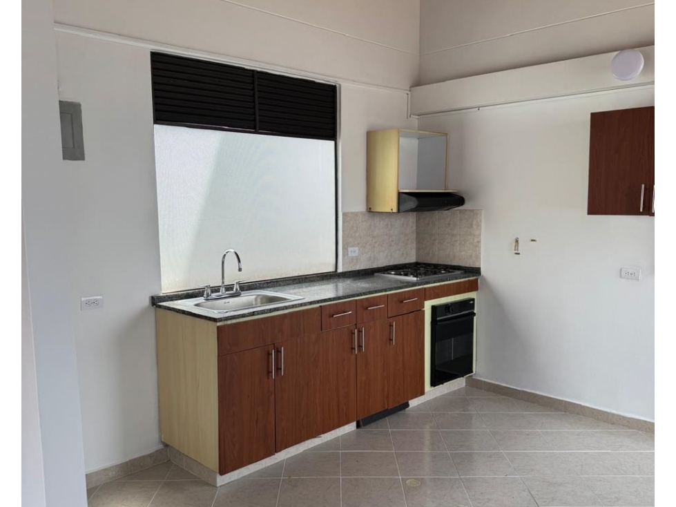 Amplio Dúplex en venta, barrio el Portal - Envigado — foto 3