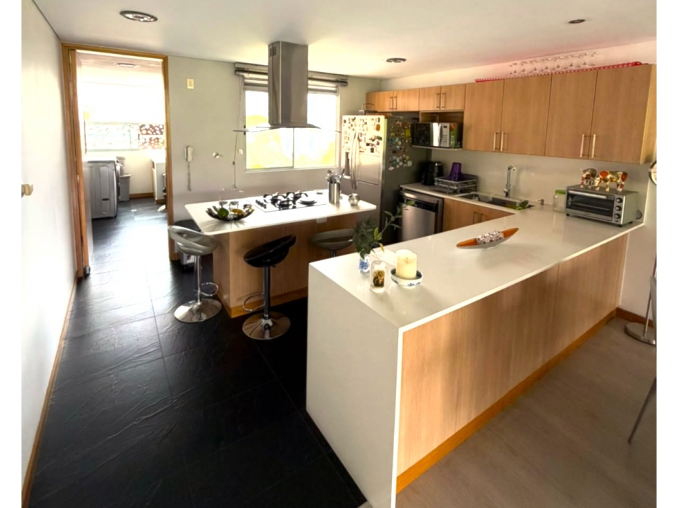 Apartamento amplio con hermosa vista, Envigado, Loma de Benedictinos. — foto 4
