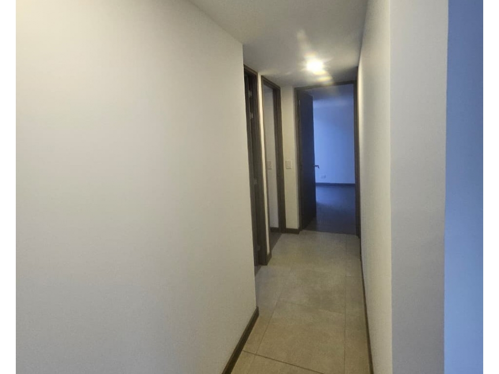 Apartamento de 95 m2 + 101.65 m2 de terraza, Camino Verde, Envigado. — foto 3