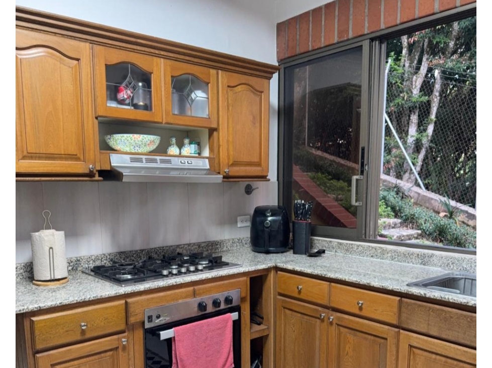 Hermosa casa tradicional, sector los Balsos, 220 m2, 3 niveles. — foto 6