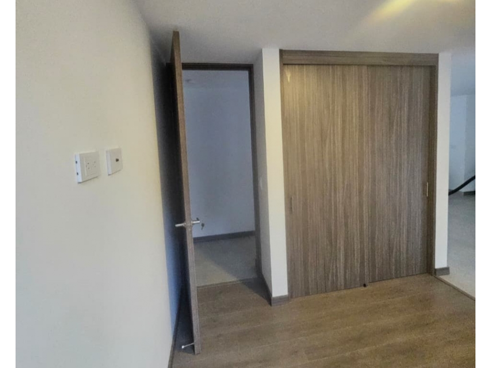 Apartamento de 95 m2 + 101.65 m2 de terraza, Camino Verde, Envigado. — foto 5