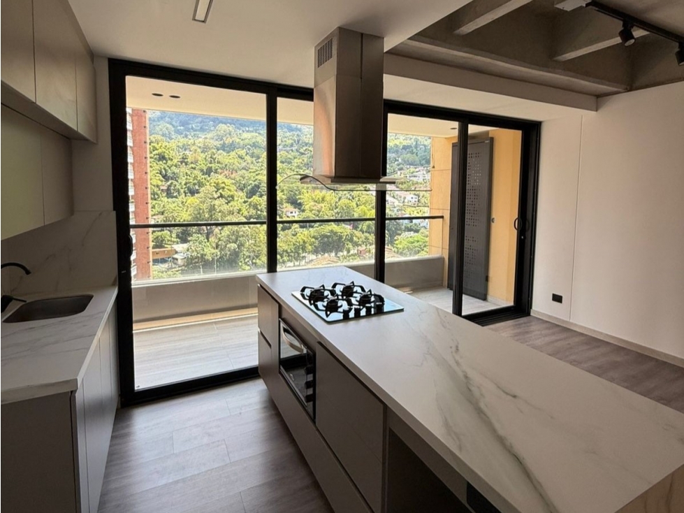 Apartamento de lujo en Envigado | 2 alcobas | Piso alto — foto 3