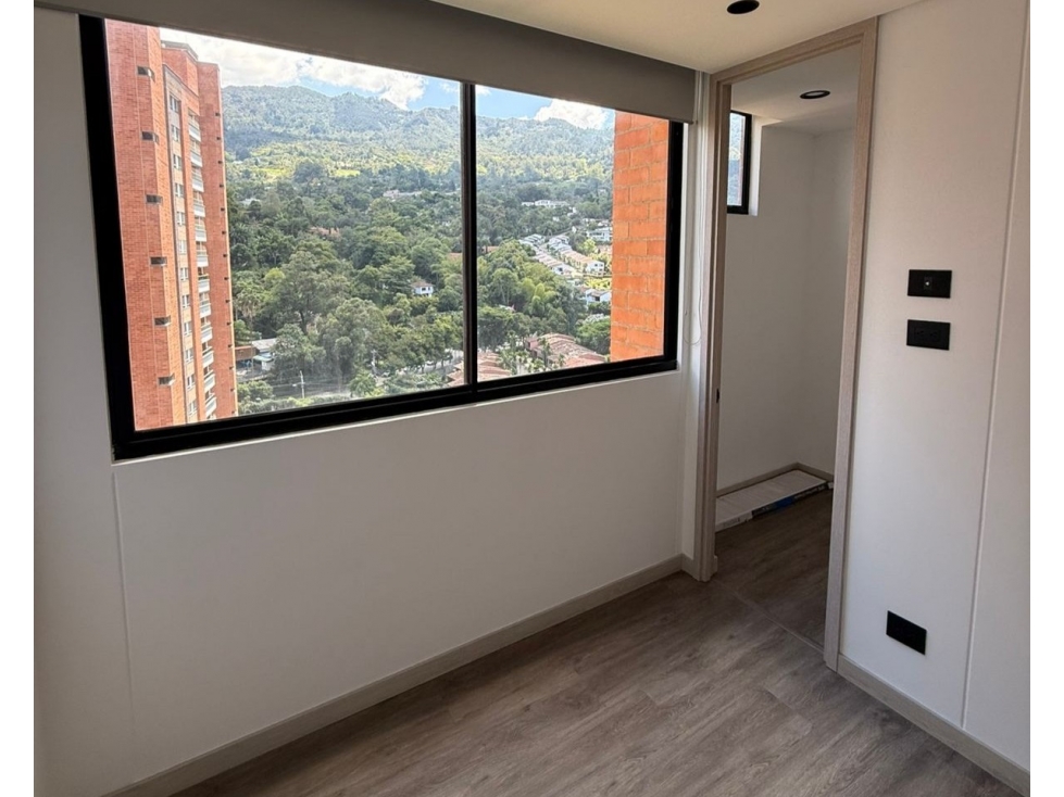 Apartamento de lujo en Envigado | 2 alcobas | Piso alto — foto 4
