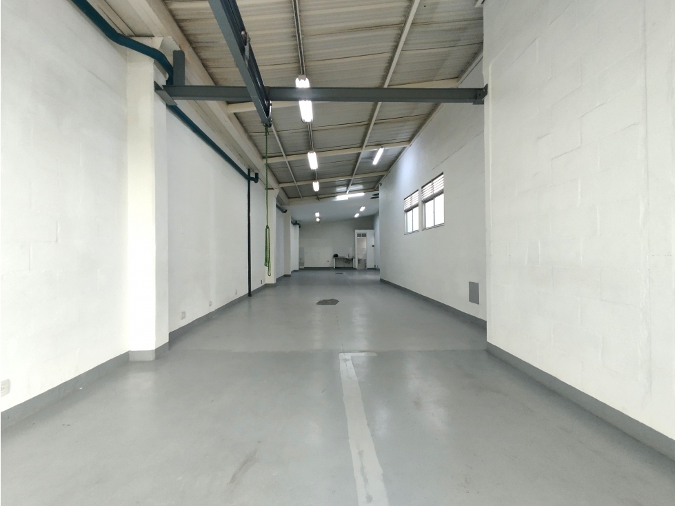 ARRIENDO BODEGA EN GUAYABAL — foto 4