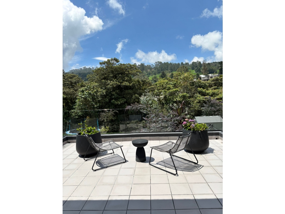 Casa en Venta | Renta - detrás de Indiana alto palmas