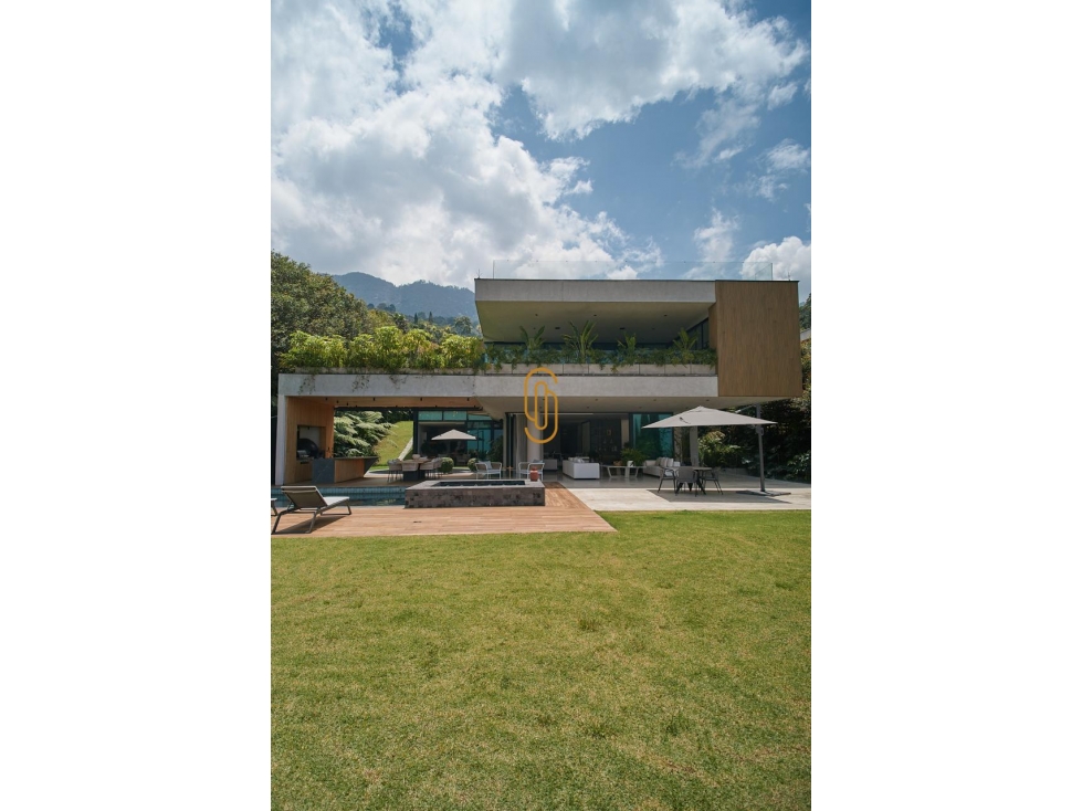 Venta - Renta Casa Campestre Envigado - El Escobero