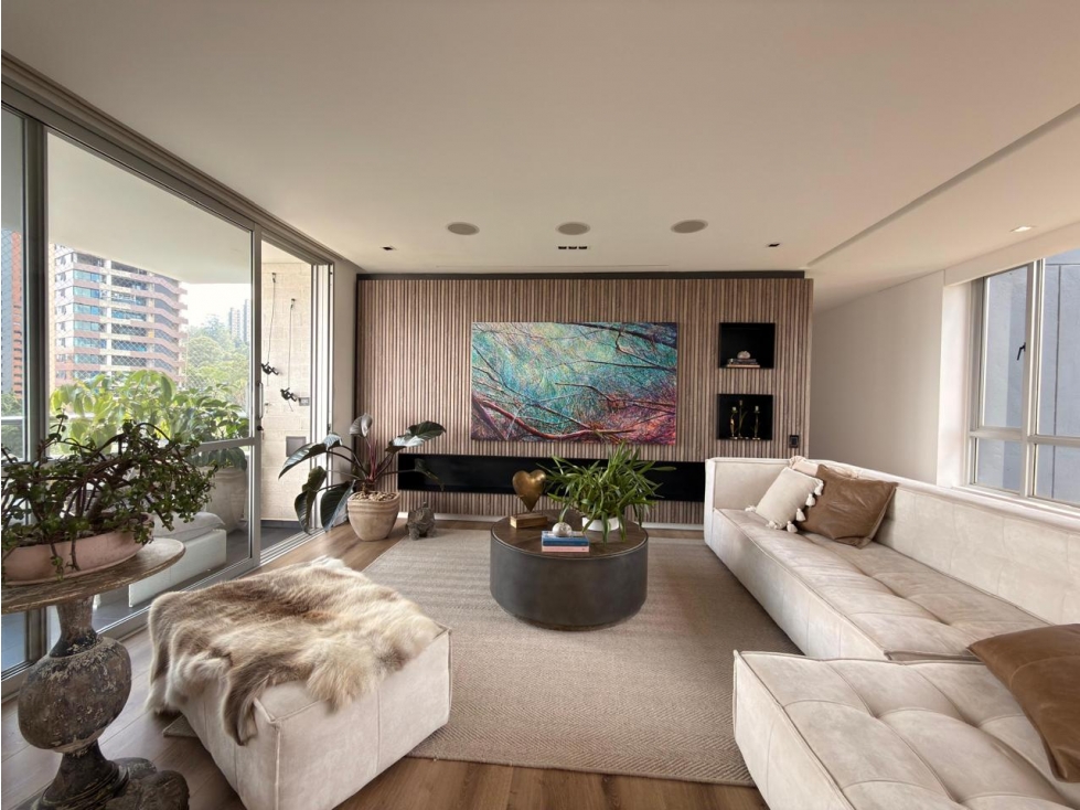 Apartamento en Venta San Lucas, El Poblado. Medellín