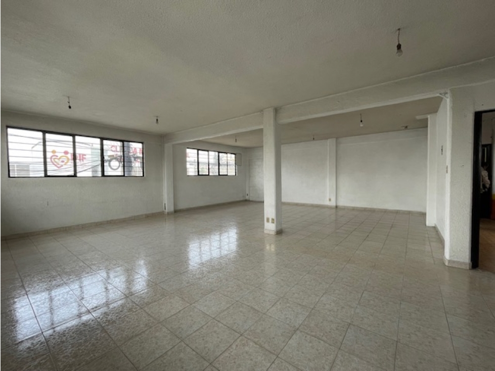 Renta Locales u Oficinas en Melchor Ocampo, Estado de México - 1