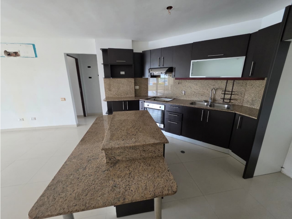 Venta de apartamento en PH Altamira Gardens, Ancón — foto 2