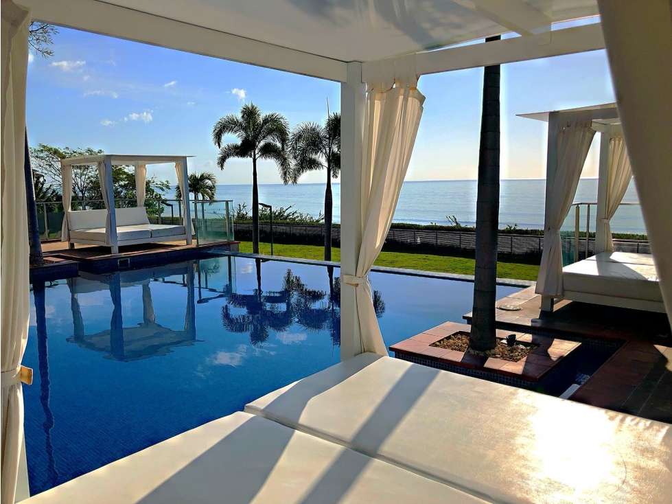 Venta de Apartamento Frente al Mar, San Carlos
