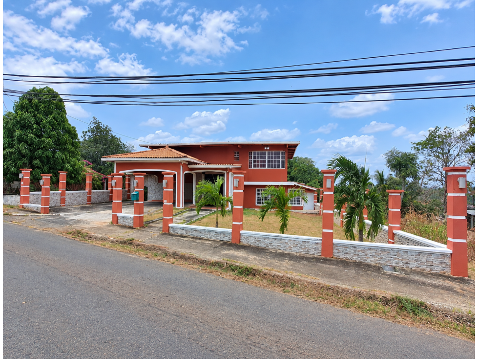 Se Vende Casa de Dos Niveles en La Chorrera, Panamá Oeste
