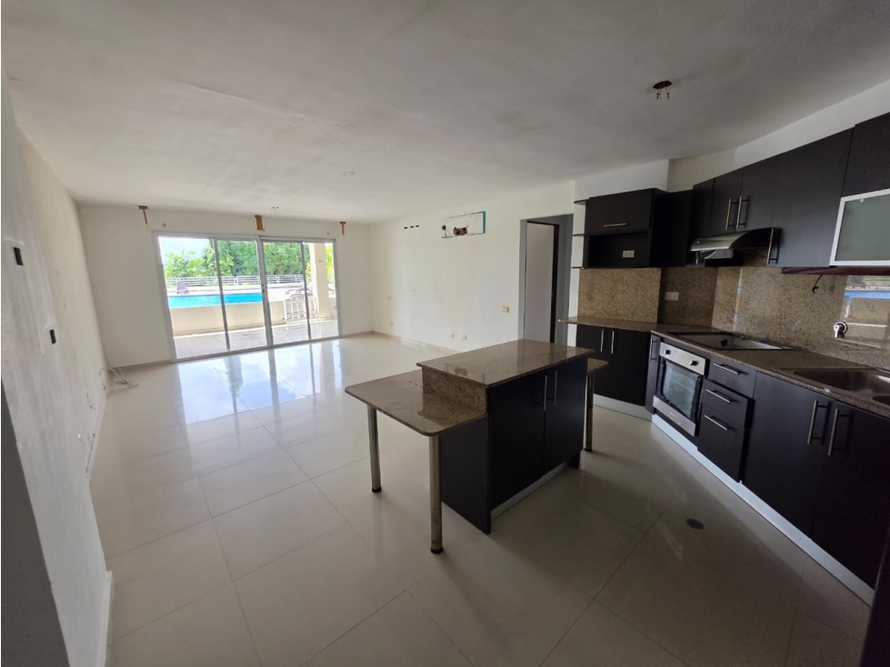 Venta de apartamento en PH Altamira Gardens, Ancón