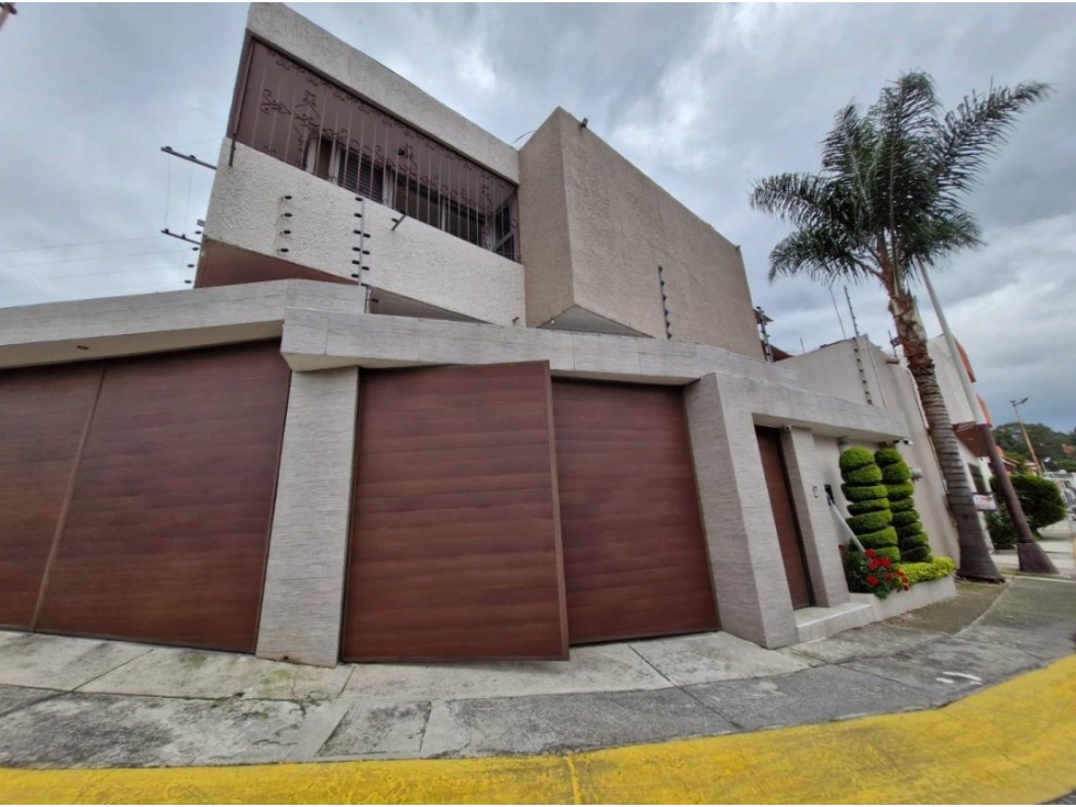 VENDE CASA EN LOMAS VERDES 4TA. SECCIÓN, NAUCALPAN DE JUÁREZ