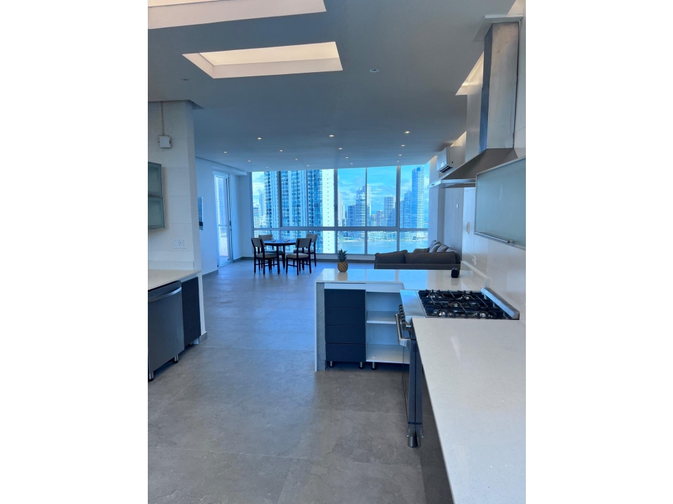 SE VENDE APARTAMENTO EN AV. BALBOA, PH MARINA PARK — foto 2