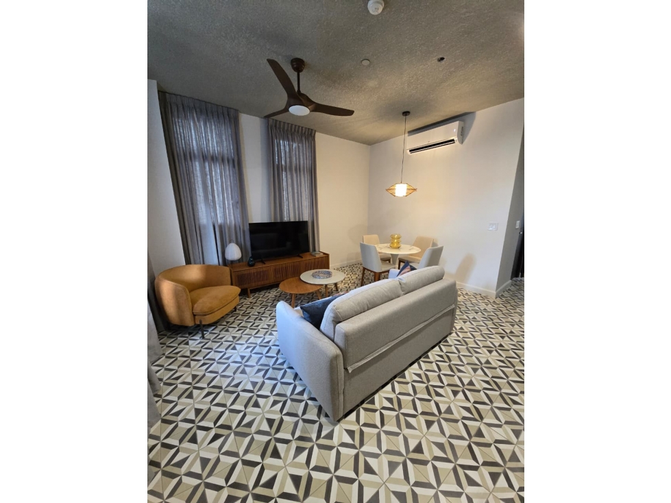SE ALQUILA APARTAMENTO EN PLAZUELA ALFARO, CASCO ANTIGUO #10 — foto 4