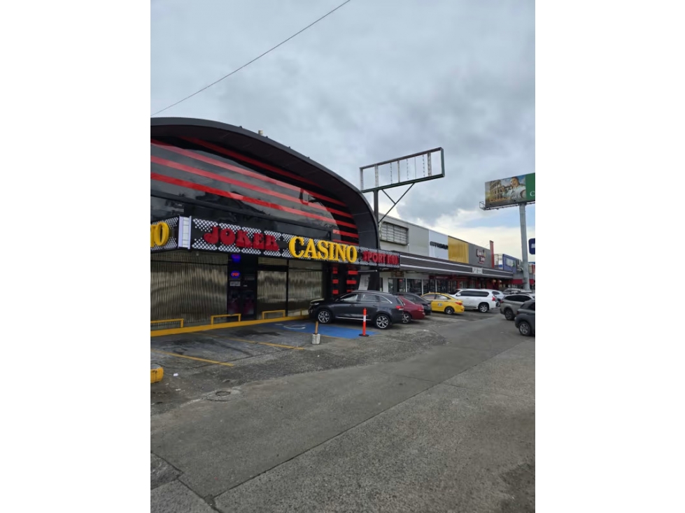 SE VENDE PLAZA COMERCIAL SOBRE TRANSÍSTMICA - 2