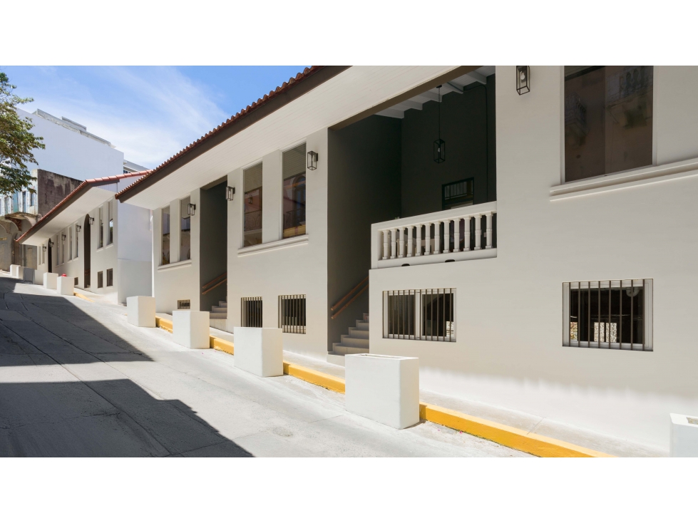 ¡SE ALQUILAN LOCALES EN CALLEJÃN SONÃ, CASCO ANTIGUO! — foto 4
