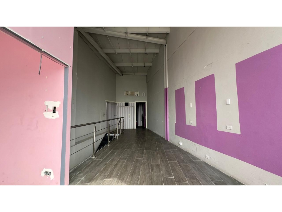 SE ALQUILA LOCAL COMERCIAL EN PLAZA MIDTOWN, EN LA RICARDO J. ALFARO — foto 3
