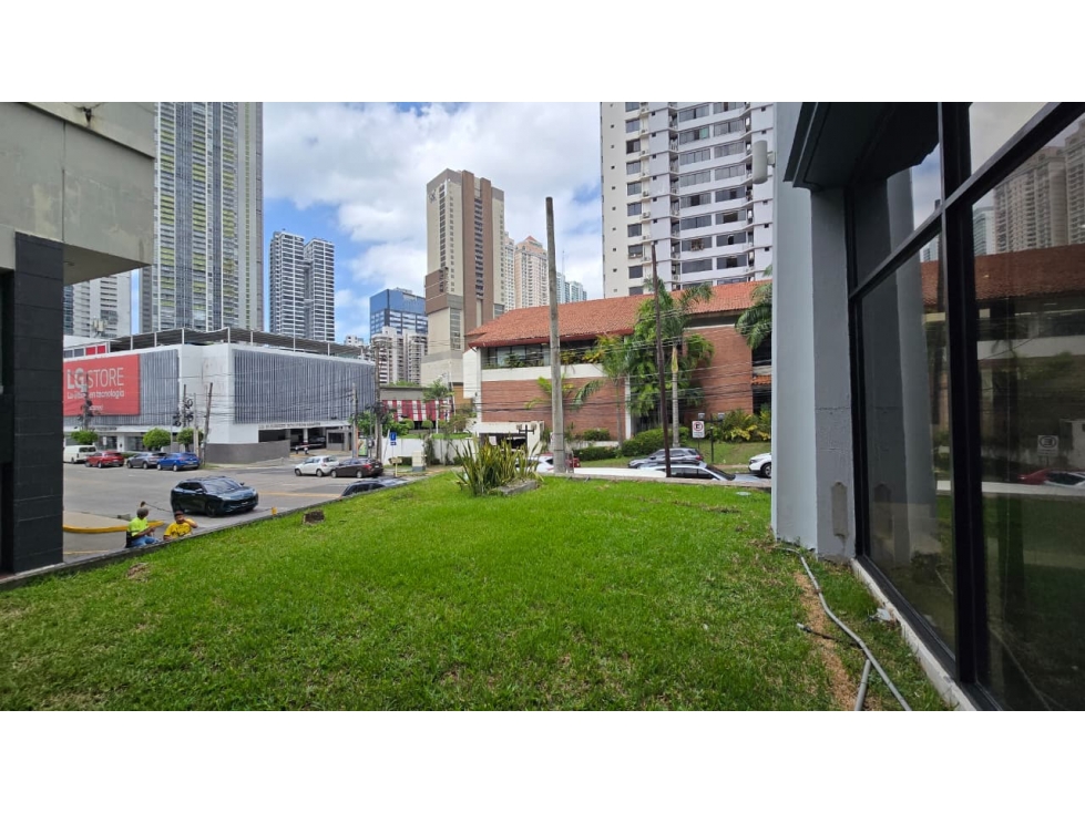 SE ALQUILA LOCAL COMERCIAL EN EL CORAZÓN DE CALLE 50
