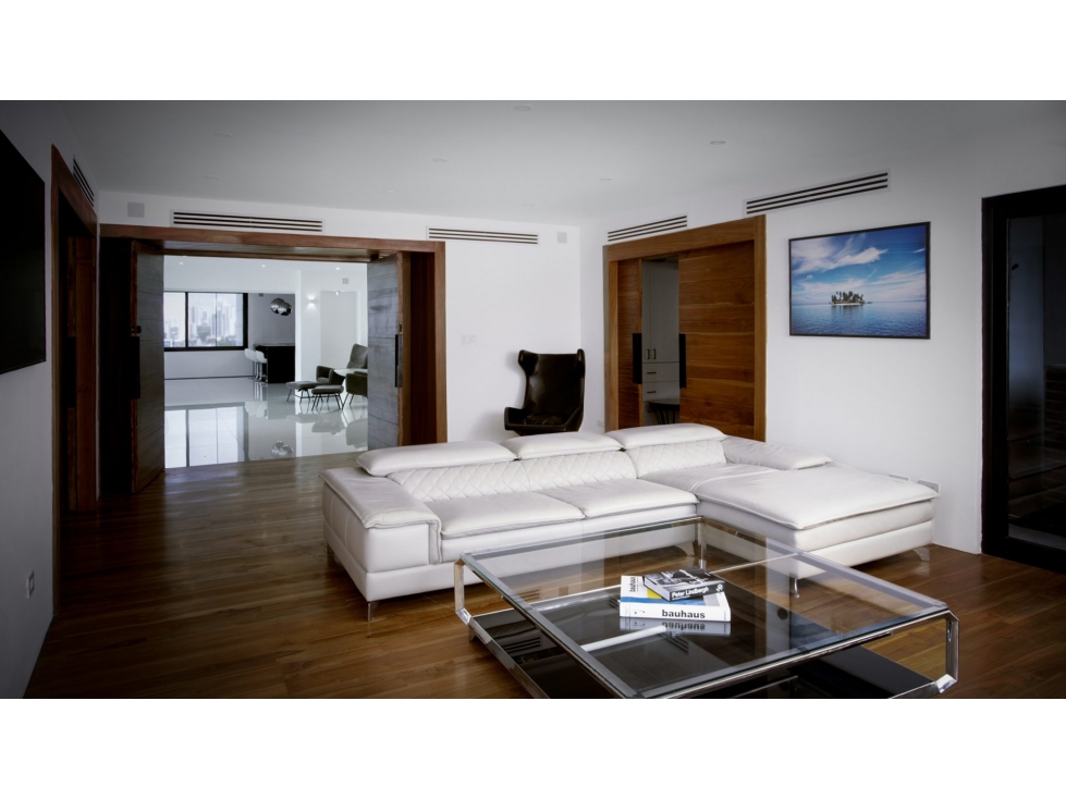 SE VENDE ESPECTACULAR PENTHOUSE DE 4 NIVELES EN PUNTA PAITILLA — foto 3