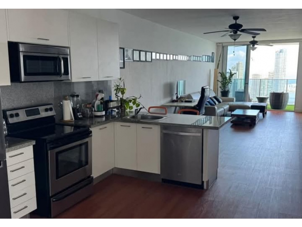 SE ALQUILA LINDO APARTAMENTO EN PH WHITE TOWER, AV. BALBOA — foto 3
