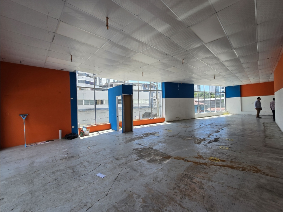 SE VENDEN DOS LOCALES COMERCIALES INTEGRADOS EN VÍA ESPAÑA — foto 3