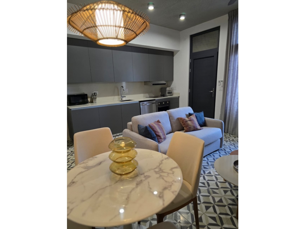 SE ALQUILA APARTAMENTO EN PLAZUELA ALFARO, CASCO ANTIGUO #10 — foto 3