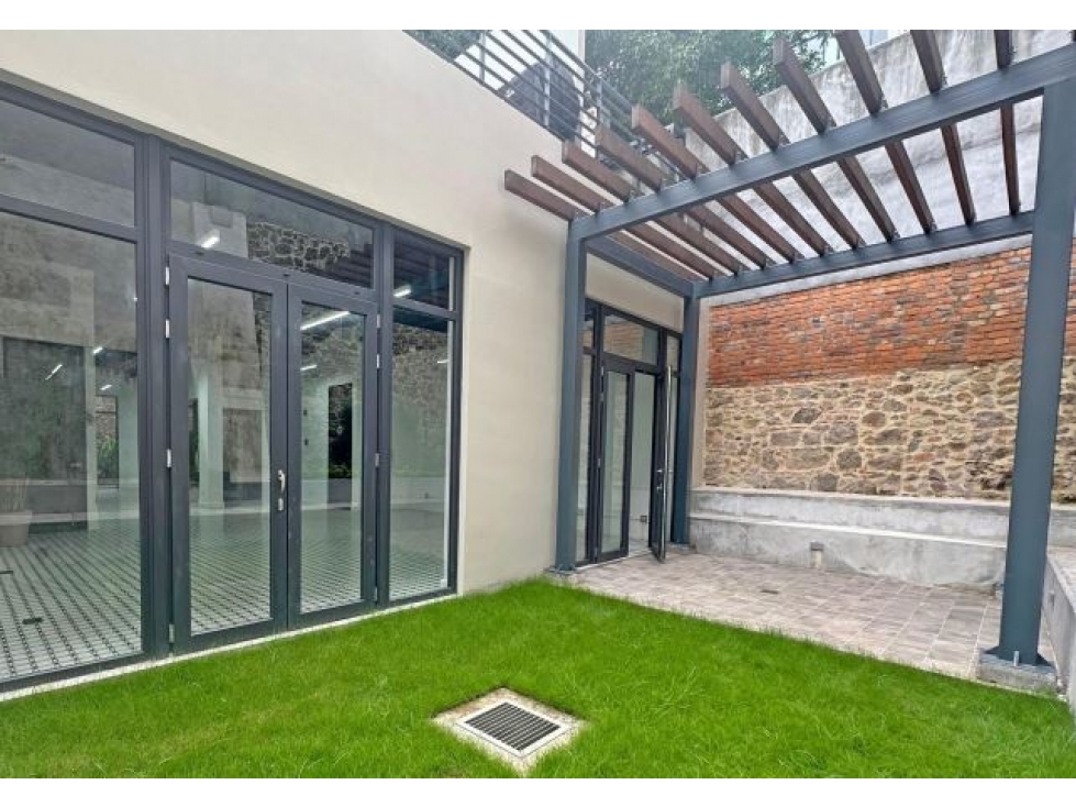 SE VENDEN LOCALES EN PLAZUELA ALFARO, CASCO ANTIGUO — foto 4