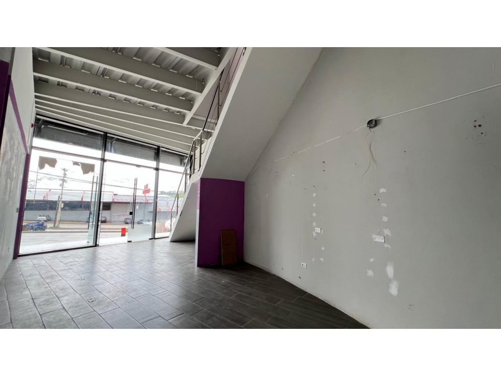 SE ALQUILA LOCAL COMERCIAL EN PLAZA MIDTOWN, EN LA RICARDO J. ALFARO — foto 6