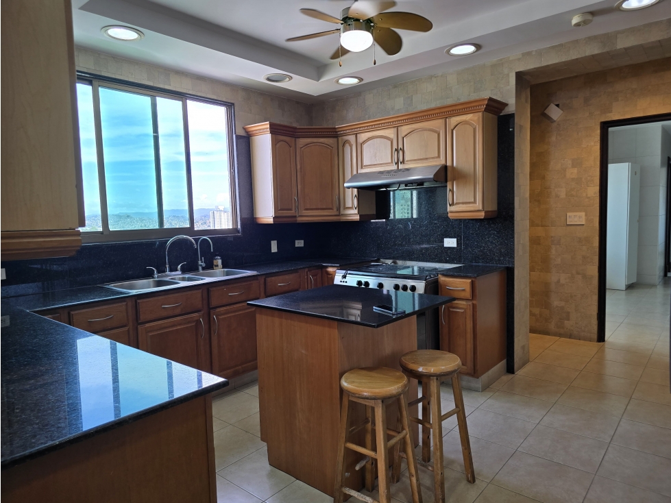 Penthouse en PH Golf Tower Exclusividad y Confort en Altos del Golf — foto 6