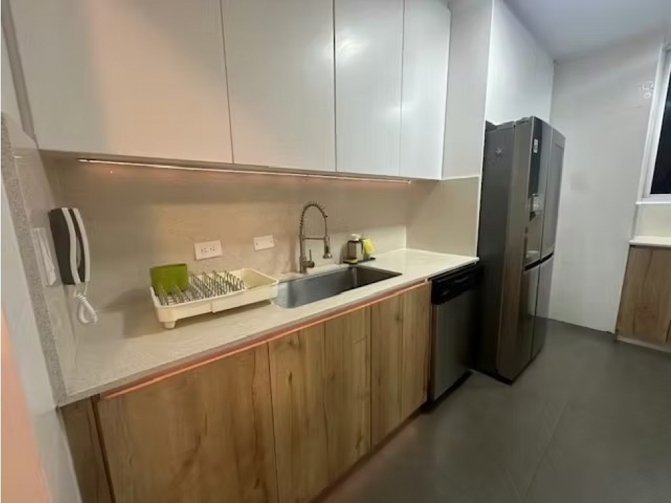 SE ALQUILA APARTAMENTO CON TERRAZA EN PH MARINA PLAZA - V. ISRAEL — foto 4
