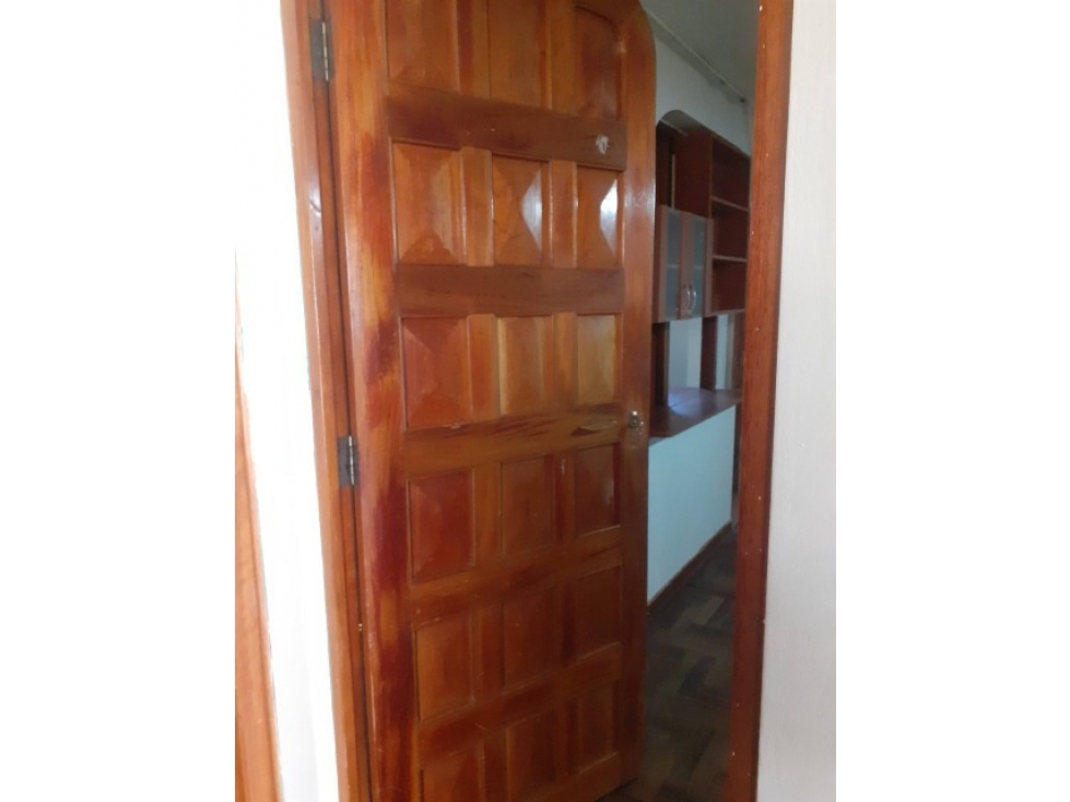 VENDO CASA EN ESQUINA 168 M2 WANCHAQ CUSCO PERÚ - 2
