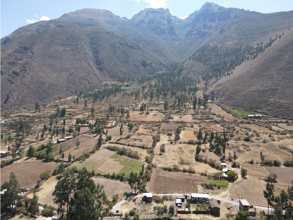 VENDO TERRENO 500 M2 SECTOR MEDIA LUNA URUBAMBA CUSCO PERU - 4