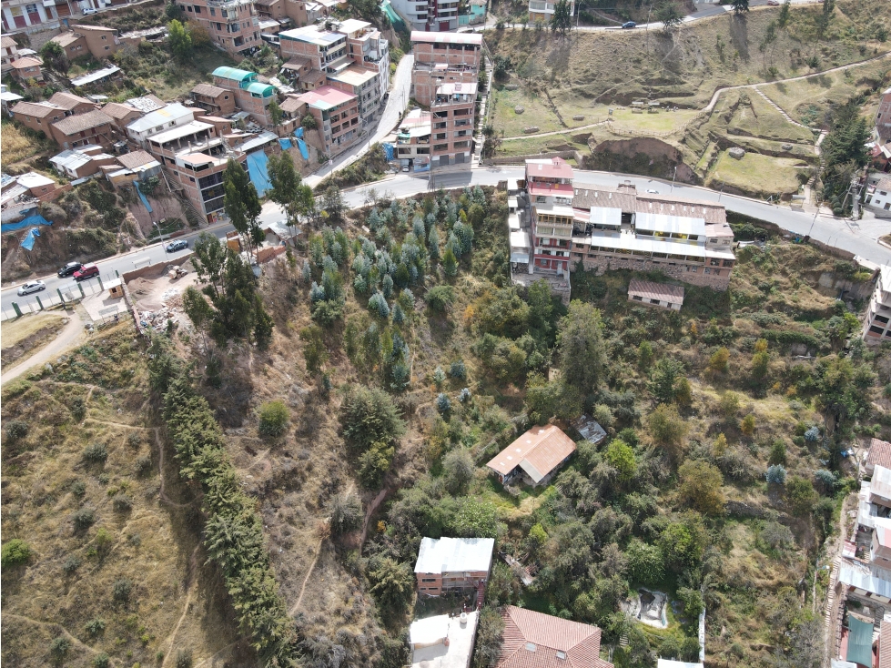 VENDO LOTE DE 2030 M2 EN AV. CIRCUNVALACION CUSCO PERU - 4