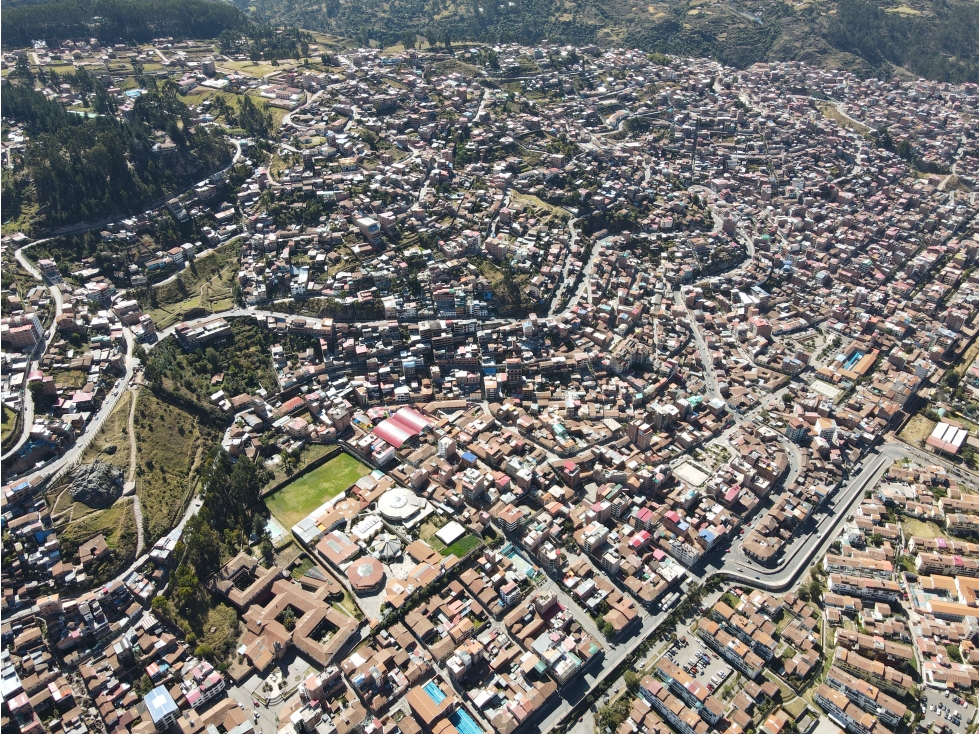 VENDO LOTE DE 960 M2 EN AV CIRCUNVALACION CUSCO PERU - 6