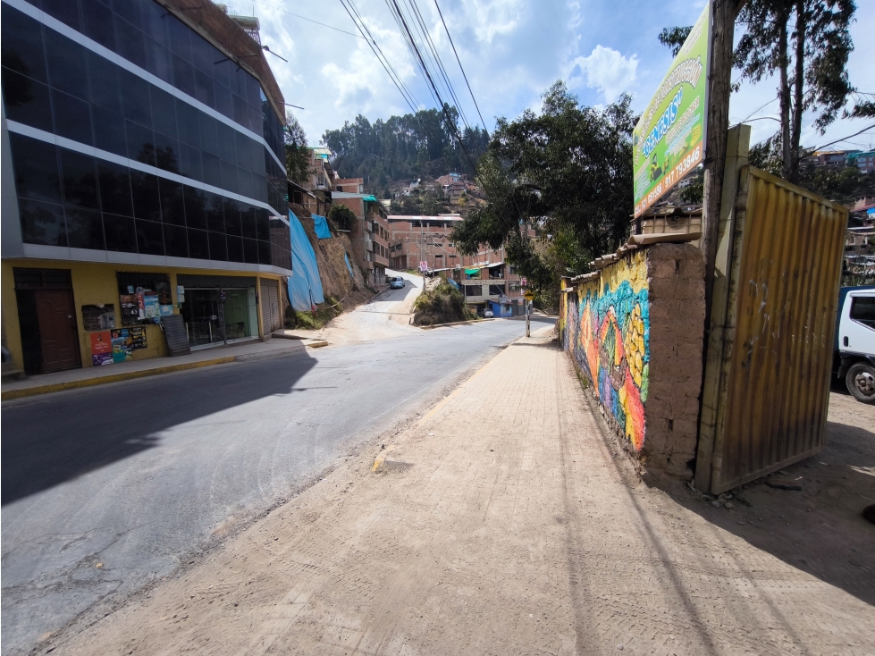 VENDO LOTE DE 2030 M2 EN AV. CIRCUNVALACION CUSCO PERU - 6