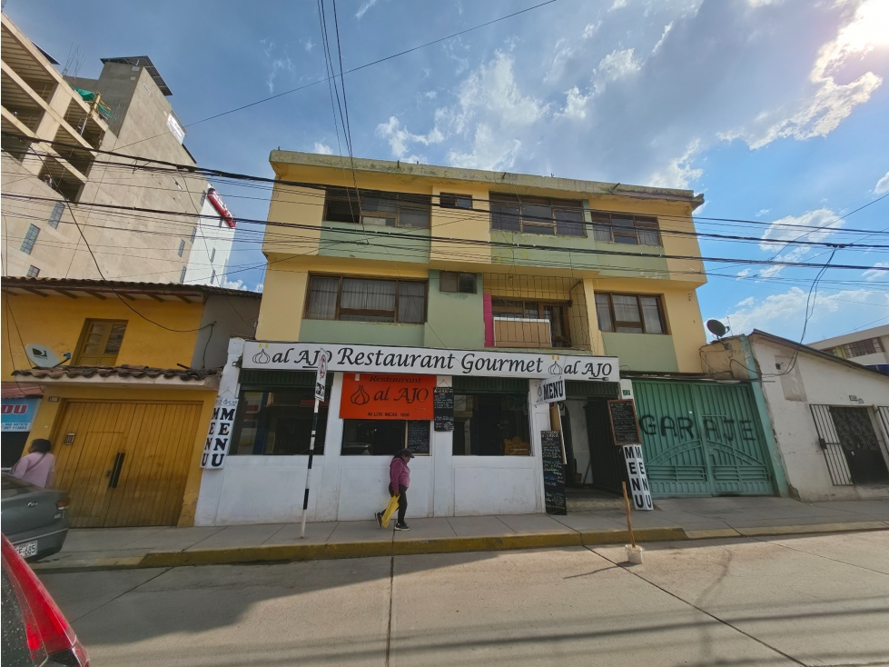 VENDO LOTE/CASA 300 M2 EN AV LOS INCAS ALTURA UNSAAC CUSCO - 2
