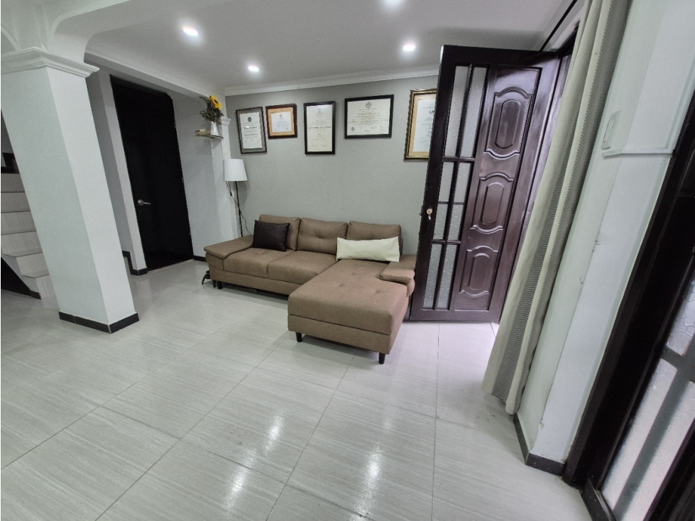 CASA EN VENTA EN EL BARRIO SAN CAMILO, POPAYÁN