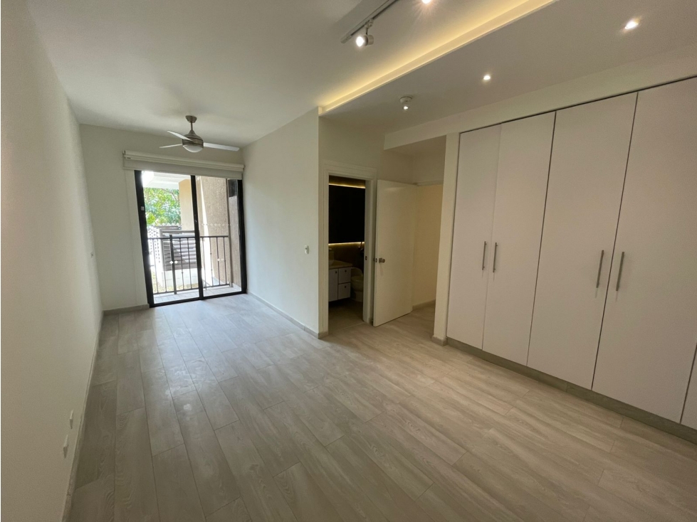 Alquiler de apartamento en Clayton — foto 2