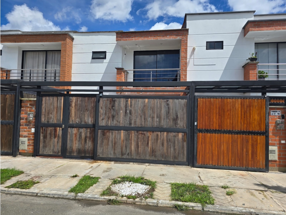 CASA EN VENTA EN JARDINES DEL CAMINO LA CEJA ANTIOQUIA