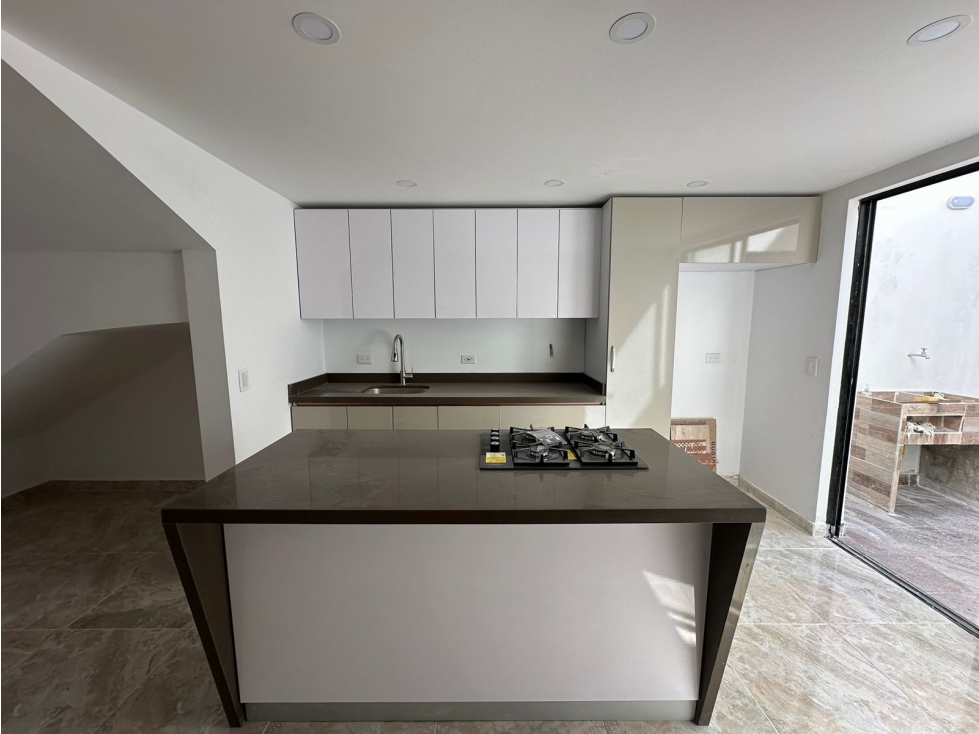 CASA EN VENTA EN JARDINES DEL CAMINO LA CEJA ANTIOQUIA — foto 2