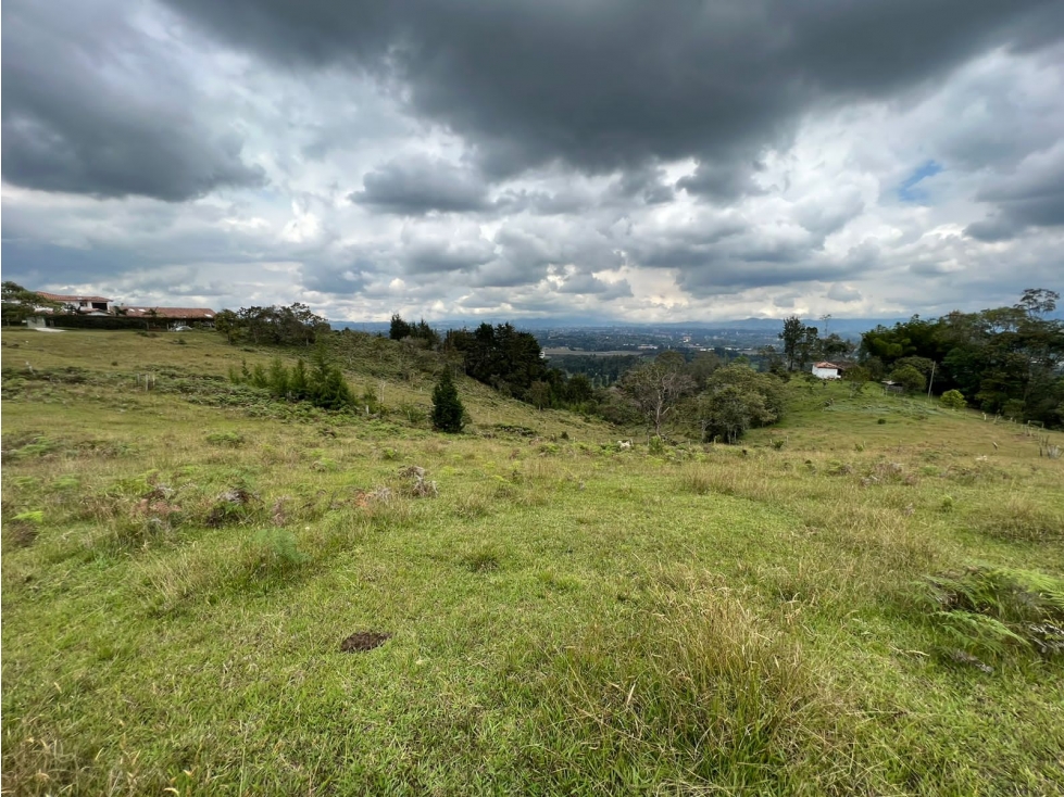 Lote para parcelar en llanogrande con vista al aeropuerto — foto 4