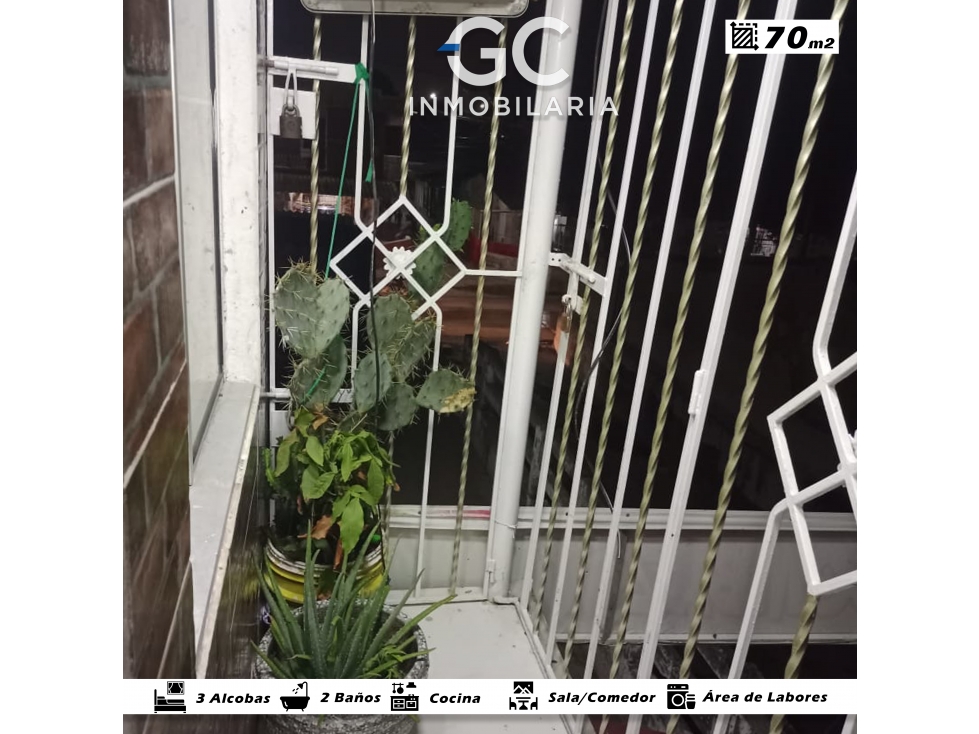 Se vende apartamento 2 piso con local comercial Ciudadela 20 de julio — foto 2
