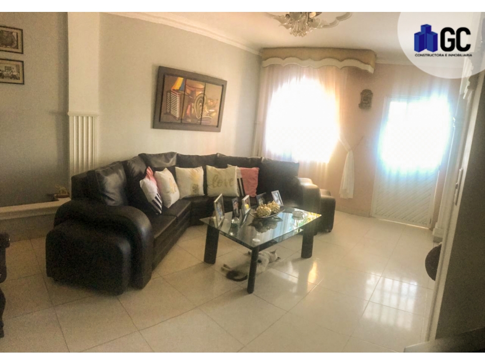 CASA DUPLEX EN VENTA | BARRIO EL LIMÓN - 2